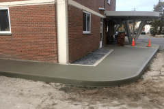 Commercial concrete curb walkway | Hardscape Construction