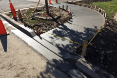 Commercial concrete sidewalk curve | Hardscape Construction